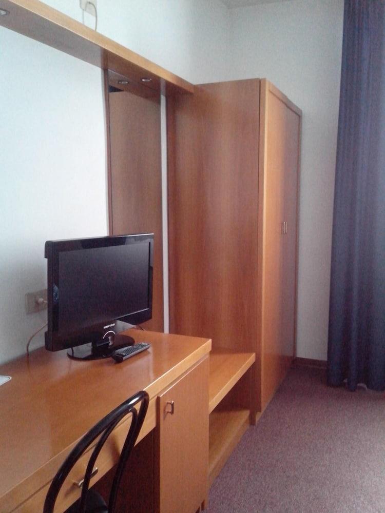 Hotel Niki Tribiano Dış mekan fotoğraf