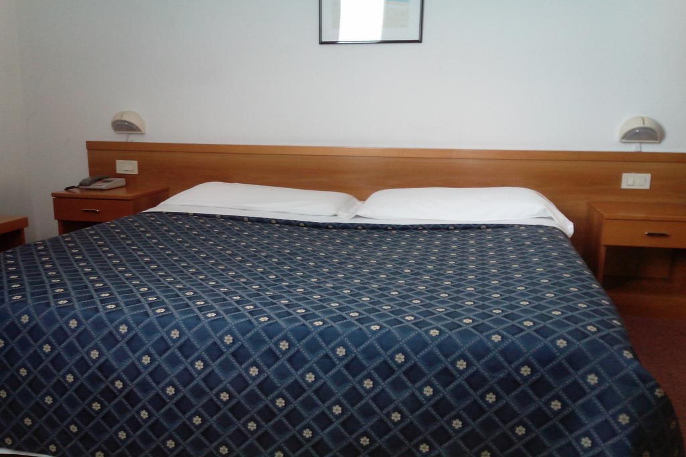 Hotel Niki Tribiano Dış mekan fotoğraf