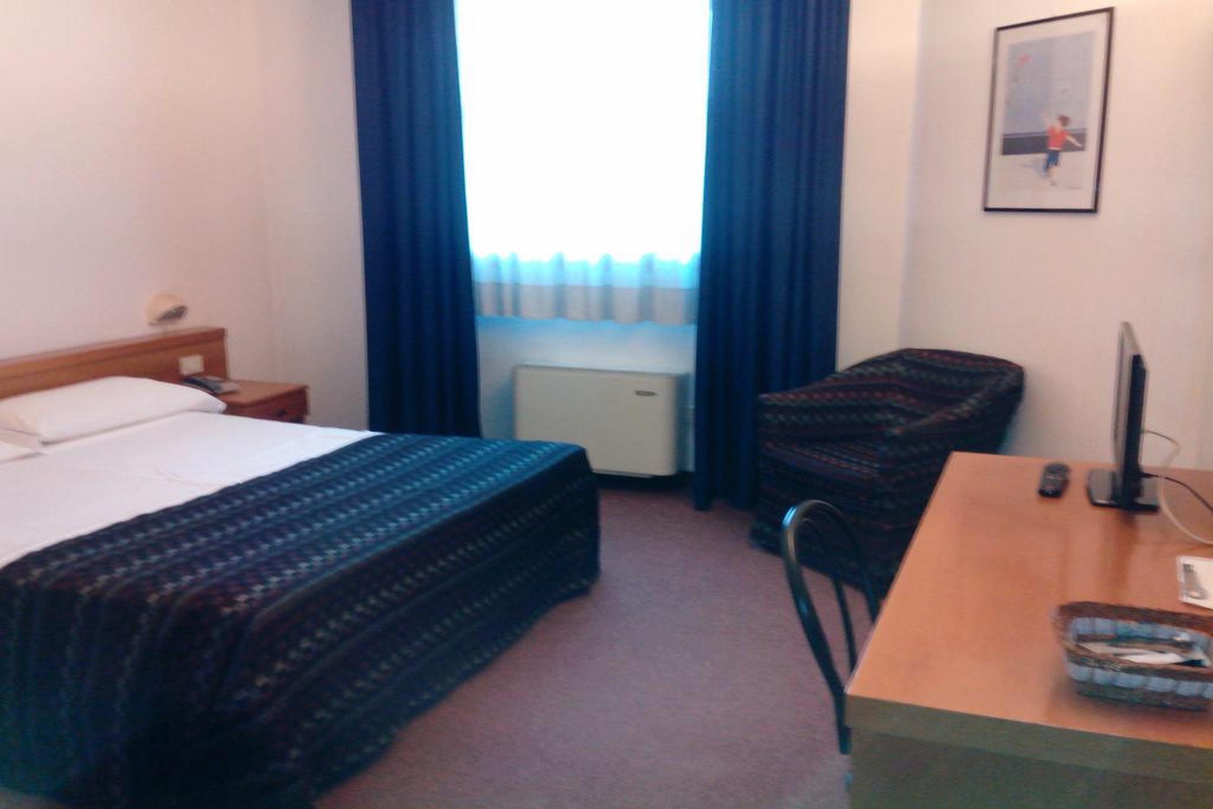 Hotel Niki Tribiano Dış mekan fotoğraf