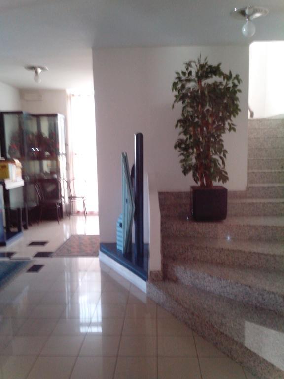 Hotel Niki Tribiano Dış mekan fotoğraf