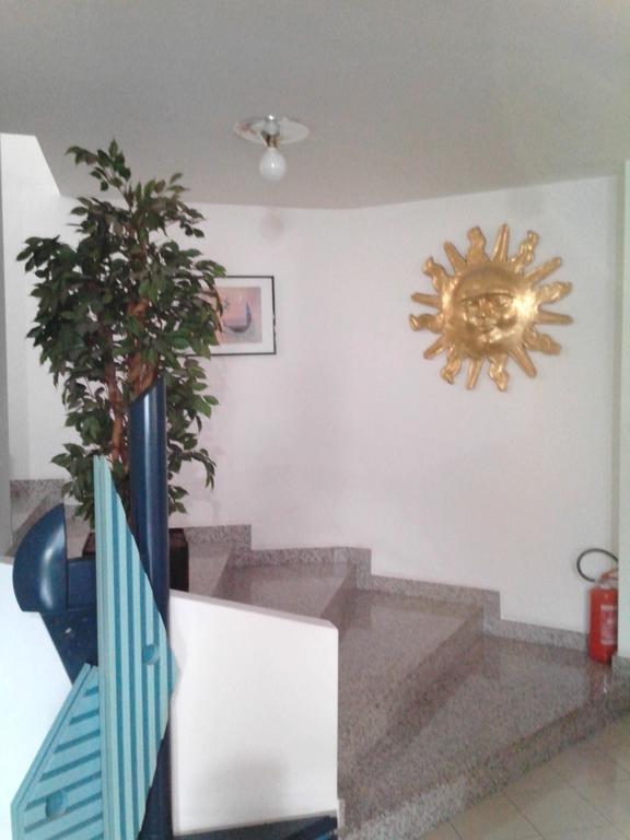 Hotel Niki Tribiano Dış mekan fotoğraf