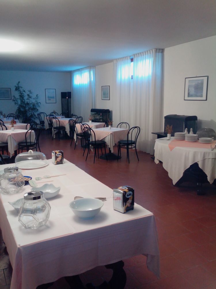 Hotel Niki Tribiano Dış mekan fotoğraf